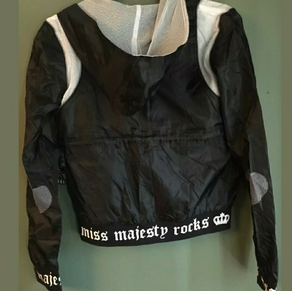 NEW One-Step 2-Piece Miss Majesty - Picture 3 of 4